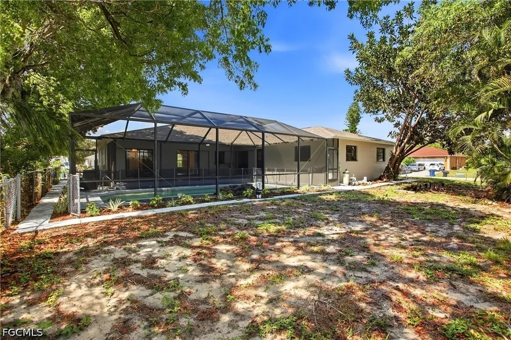 8486 Garden Road Fort Myers FL 33967