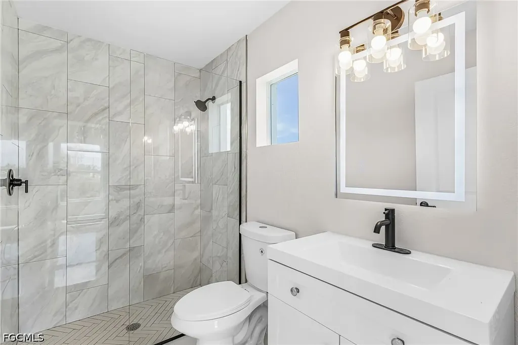 1723 NE 1st Avenue Cape Coral FL 33909