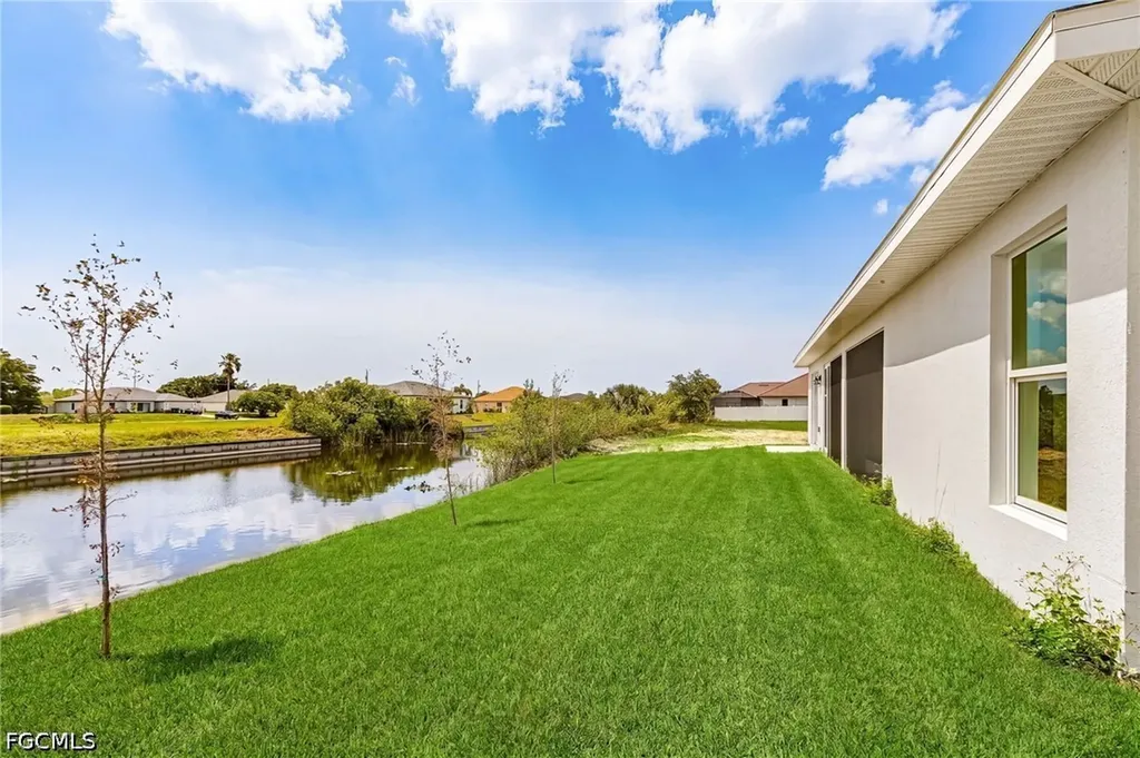 1723 NE 1st Avenue Cape Coral FL 33909