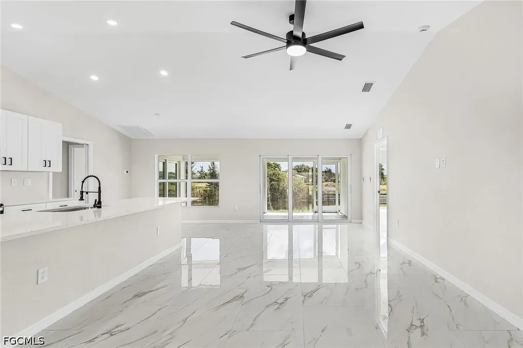 1723 NE 1st Avenue Cape Coral FL 33909