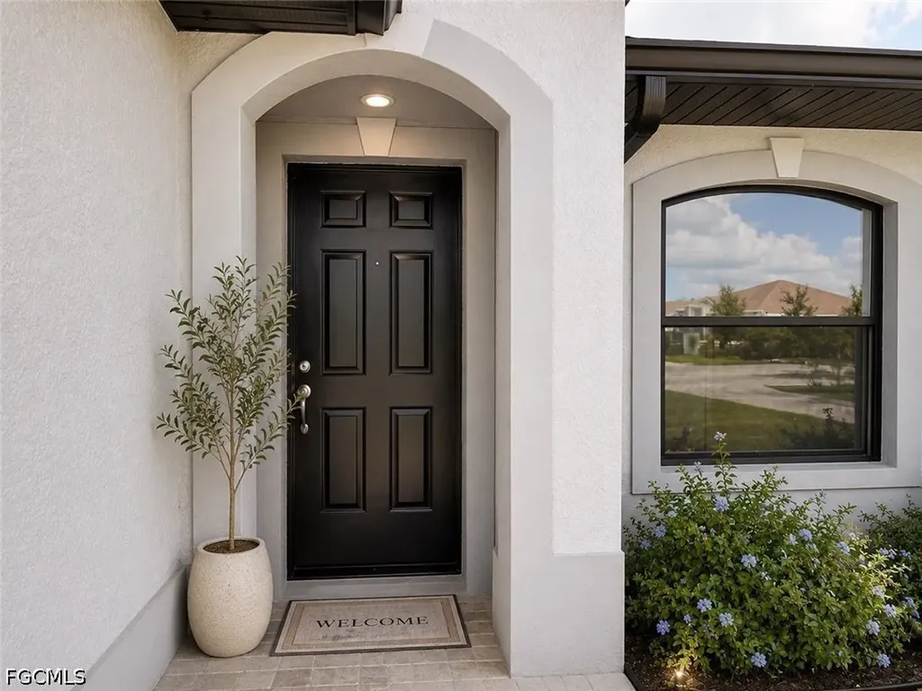 715 SE 24th Avenue Cape Coral FL 33990