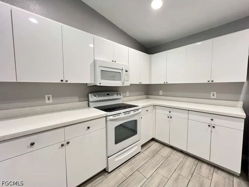 715 SE 24th Avenue Cape Coral FL 33990