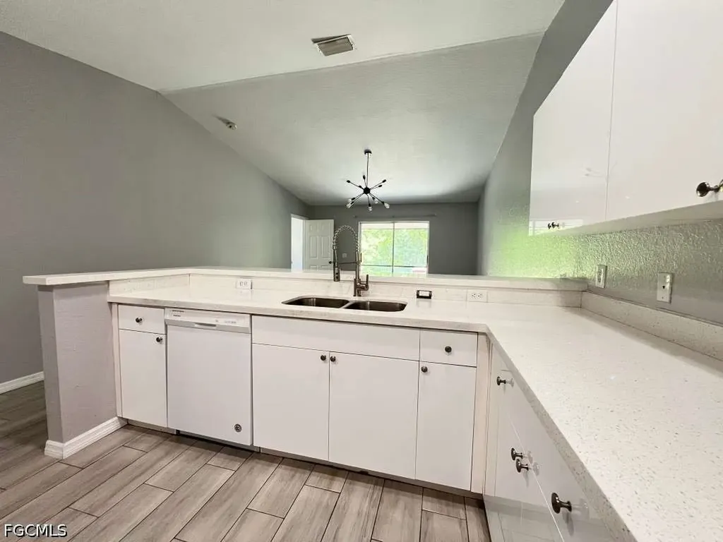 715 SE 24th Avenue Cape Coral FL 33990