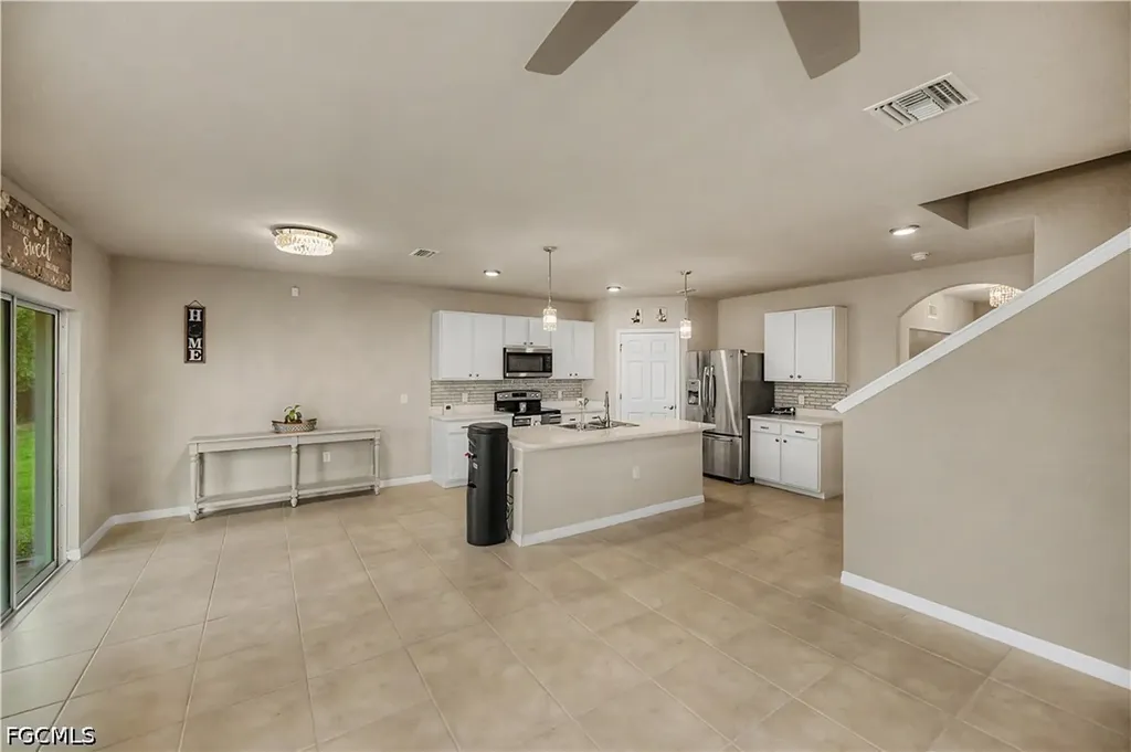 2495 Ciales Court Cape Coral FL 33909