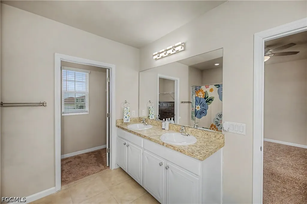 2495 Ciales Court Cape Coral FL 33909