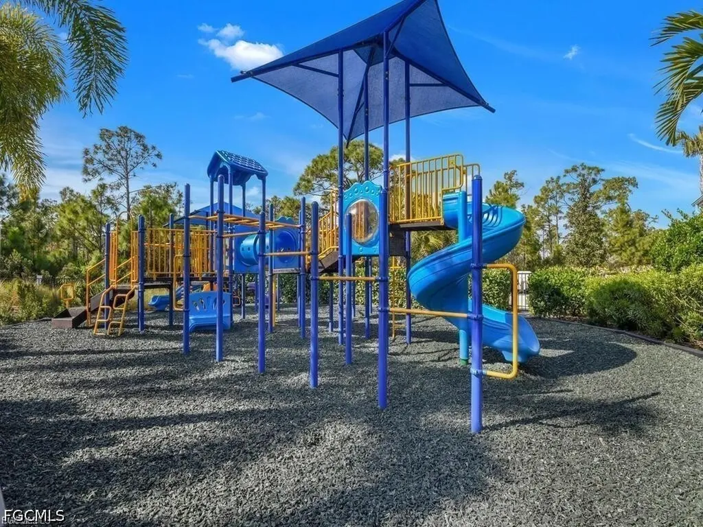 2495 Ciales Court Cape Coral FL 33909