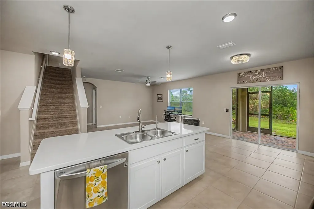 2495 Ciales Court Cape Coral FL 33909