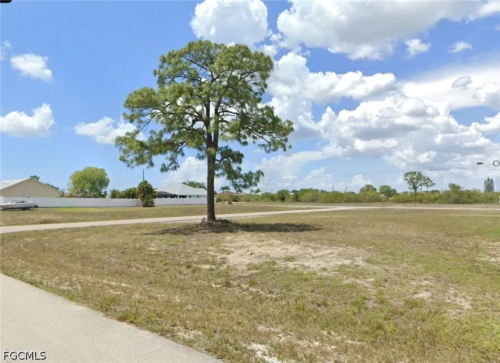 401 NE 24th Terrace Cape Coral FL 33909