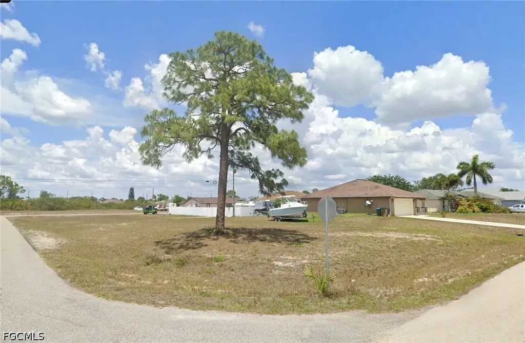 401 NE 24th Terrace Cape Coral FL 33909