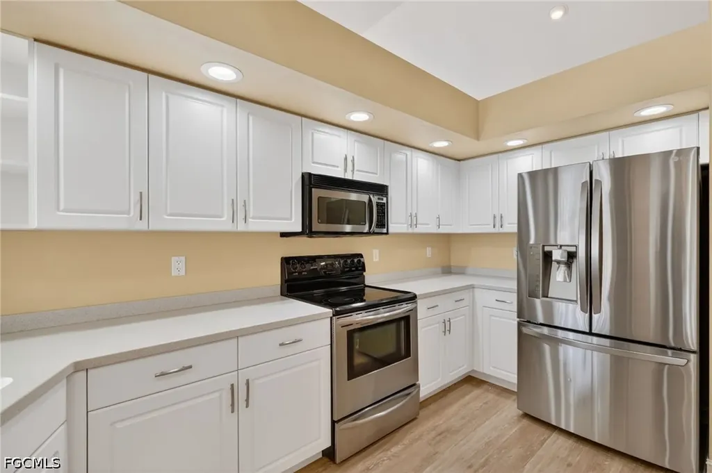 5329 SW 8th Court Cape Coral FL 33914