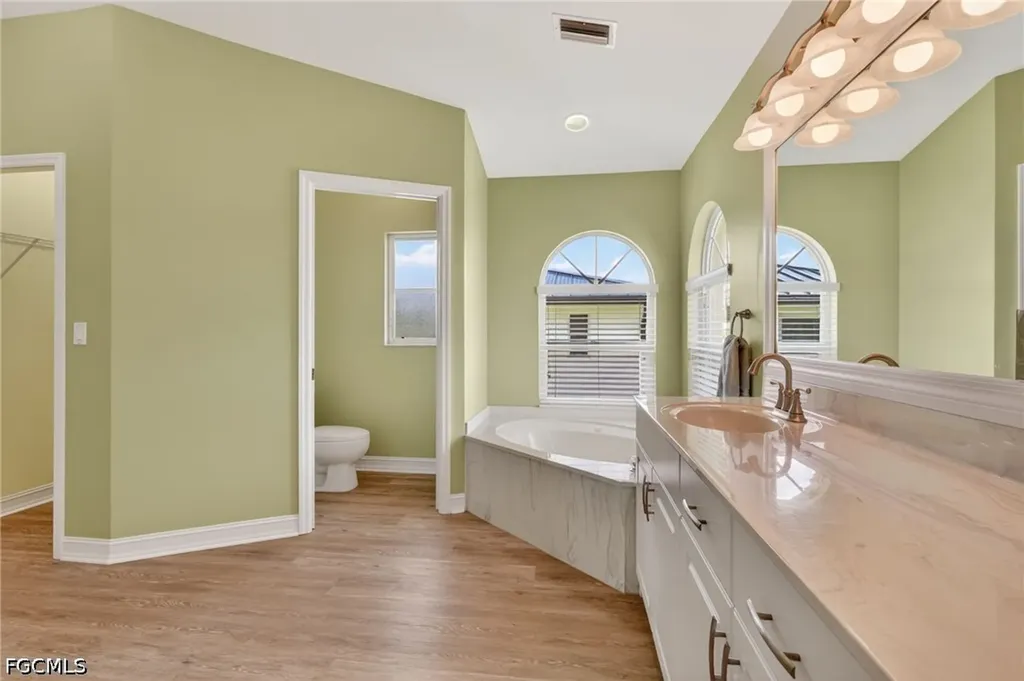 5329 SW 8th Court Cape Coral FL 33914