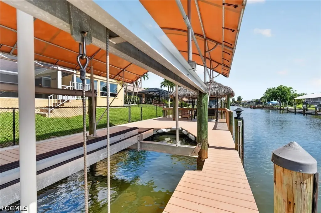 5329 SW 8th Court Cape Coral FL 33914