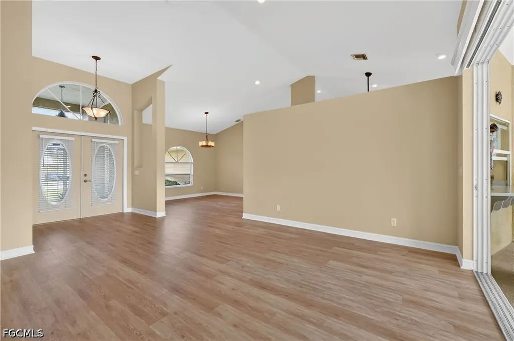 5329 SW 8th Court Cape Coral FL 33914