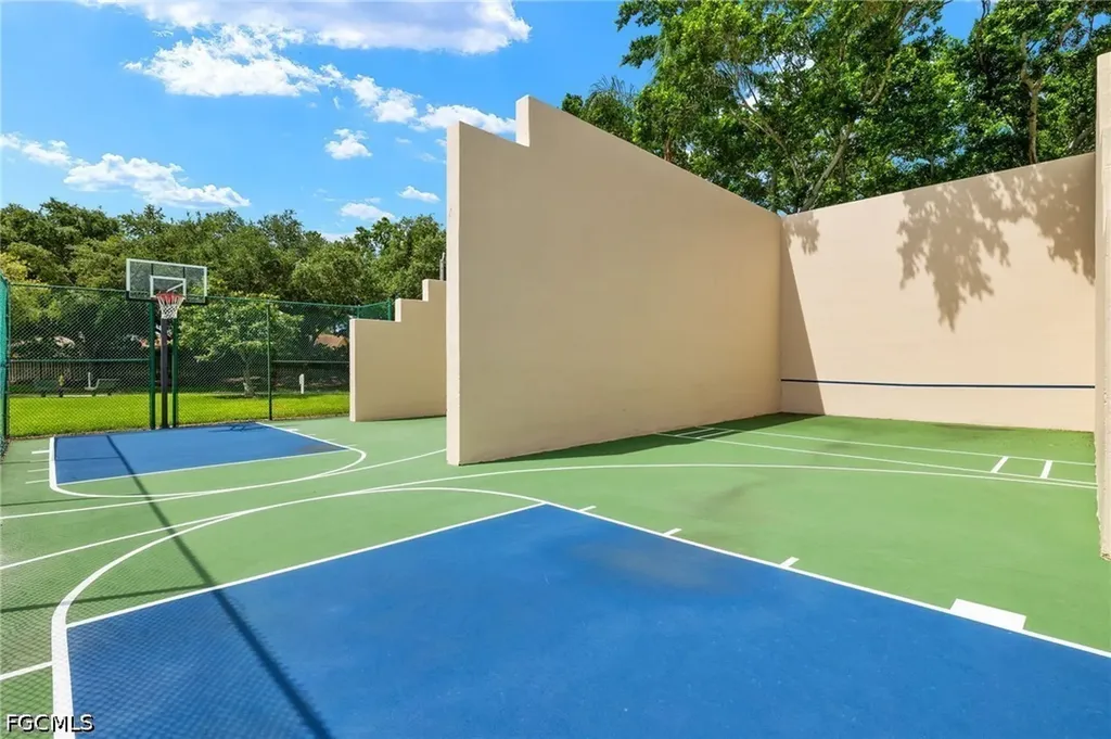 9241 Bramble Court Fort Myers FL 33919