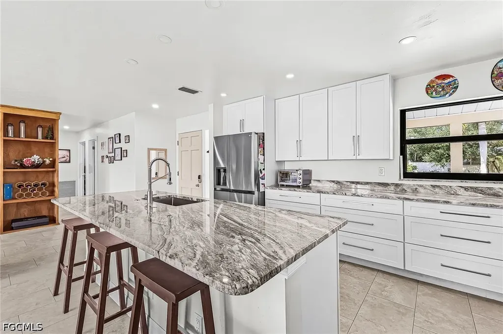 3009 SE 19th Place Cape Coral FL 33904
