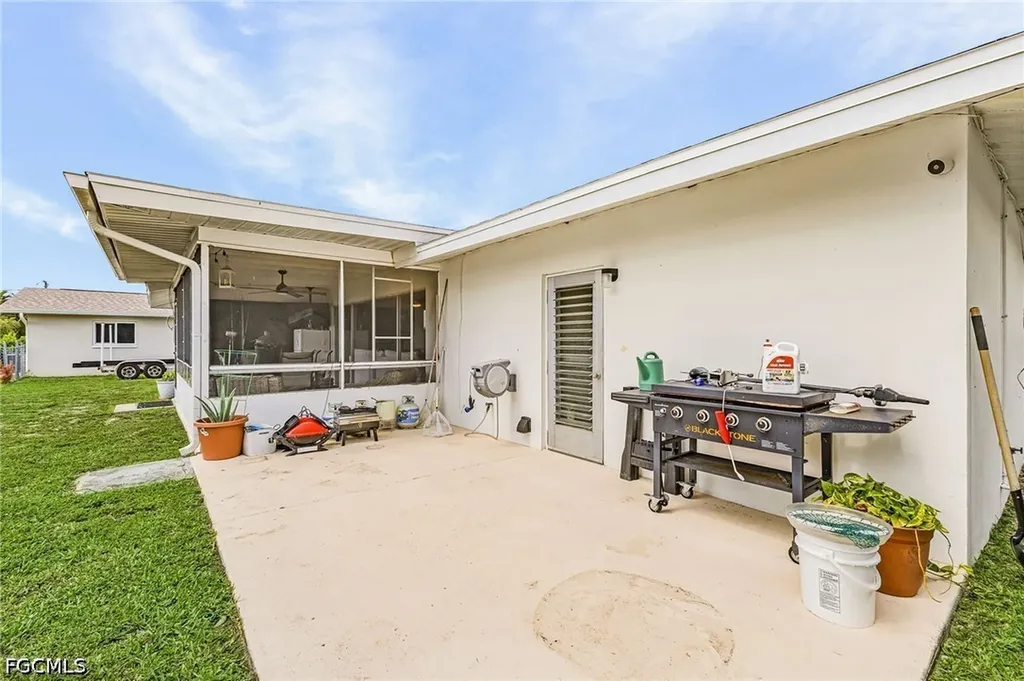 3009 SE 19th Place Cape Coral FL 33904