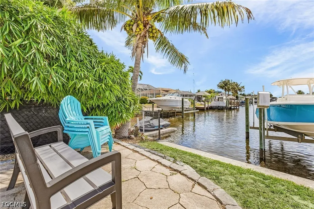 3009 SE 19th Place Cape Coral FL 33904