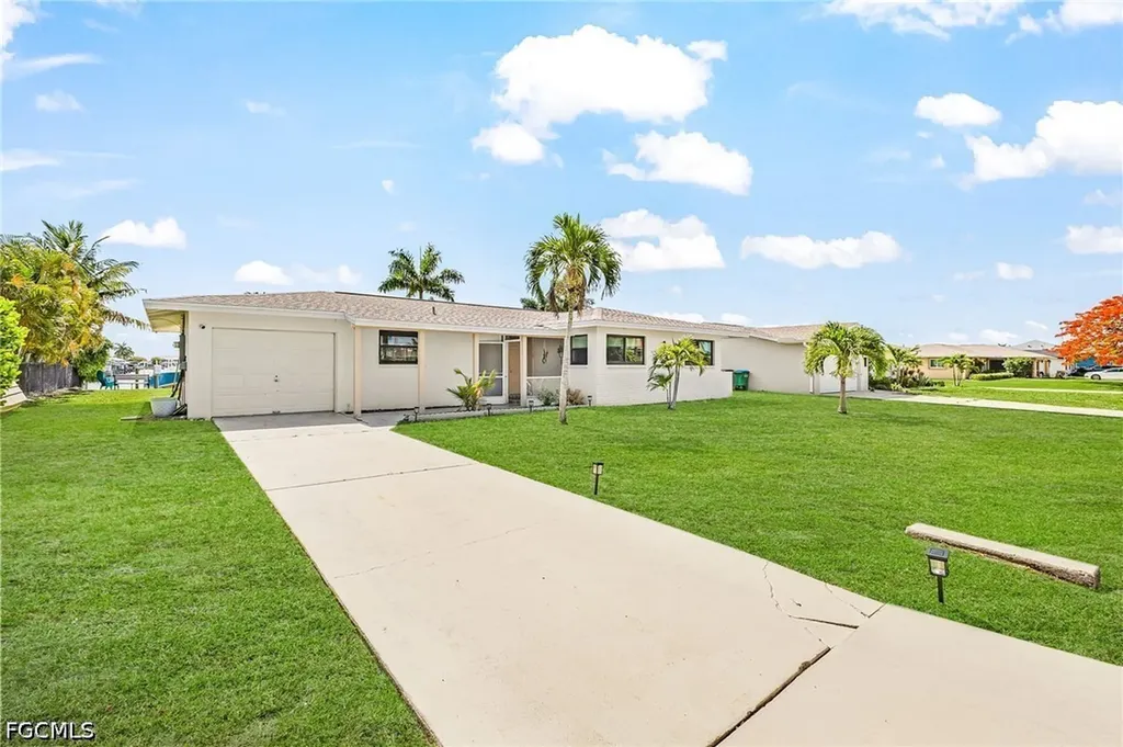 3009 SE 19th Place Cape Coral FL 33904