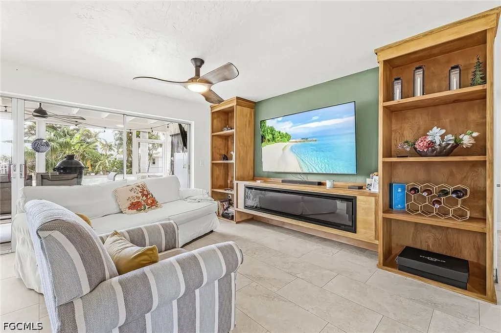 3009 SE 19th Place Cape Coral FL 33904
