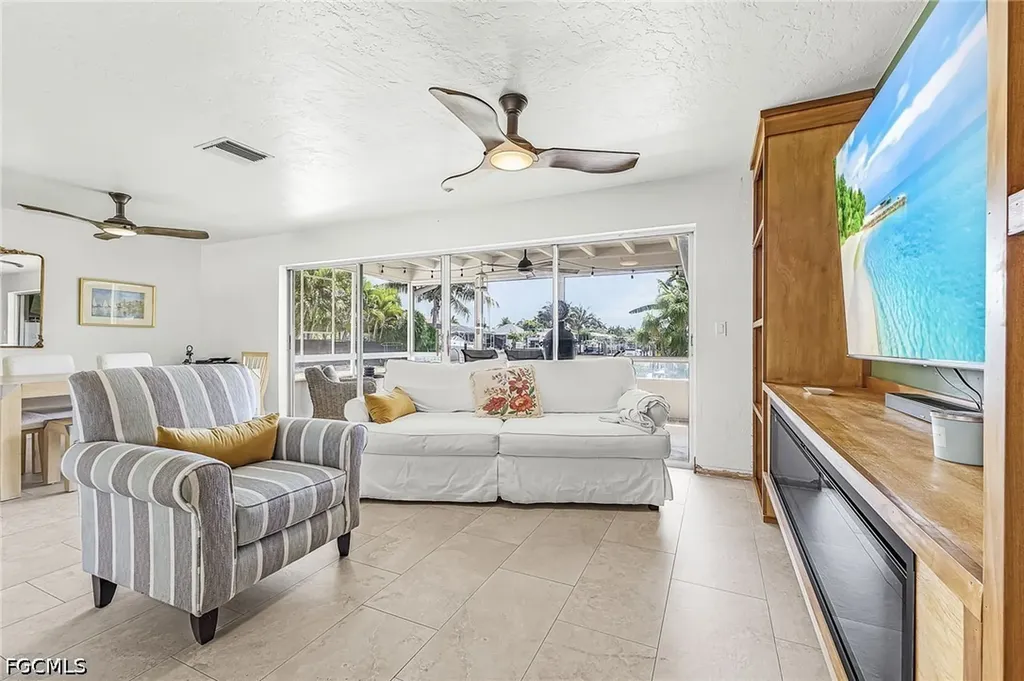 3009 SE 19th Place Cape Coral FL 33904