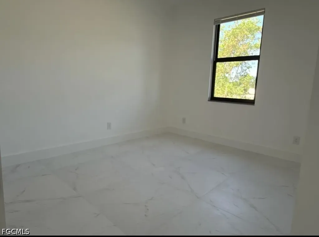 404-406 Chalet Avenue S Lehigh Acres FL 33974