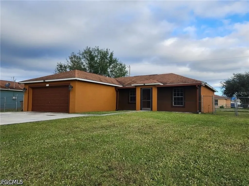573 Bell Boulevard S Lehigh Acres FL 33974
