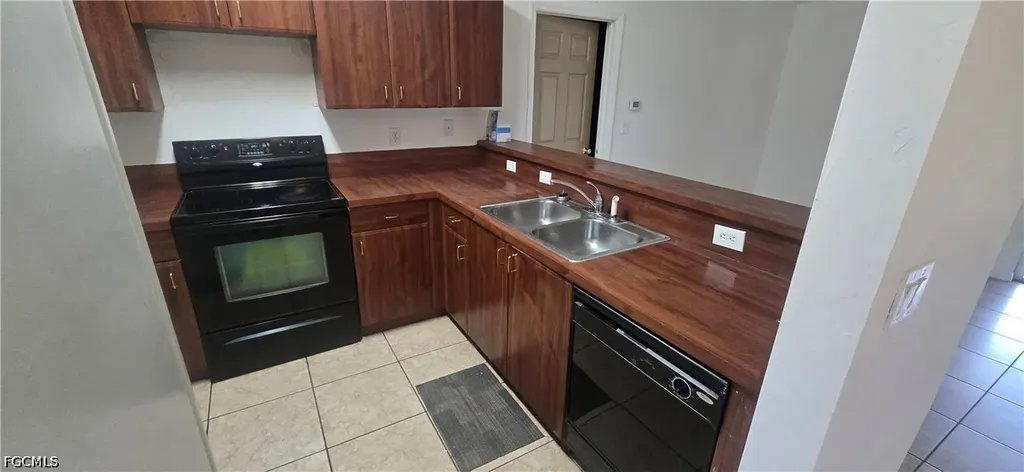 573 Bell Boulevard S Lehigh Acres FL 33974