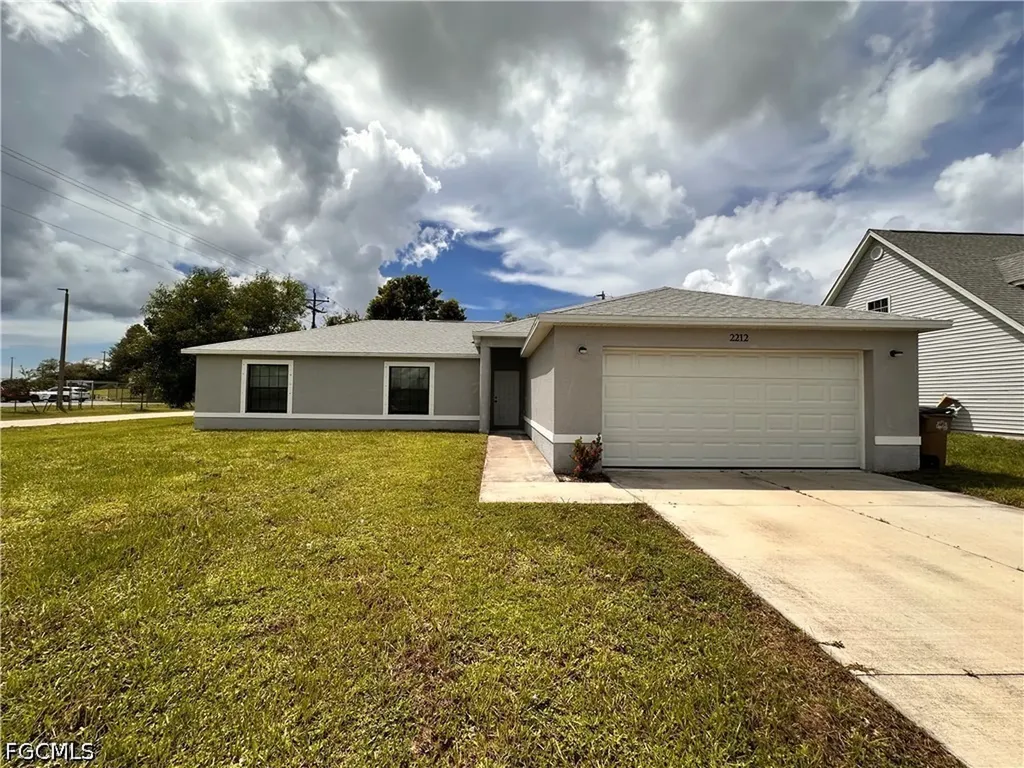 2212 SW Santa Barbara Place Cape Coral FL 33991