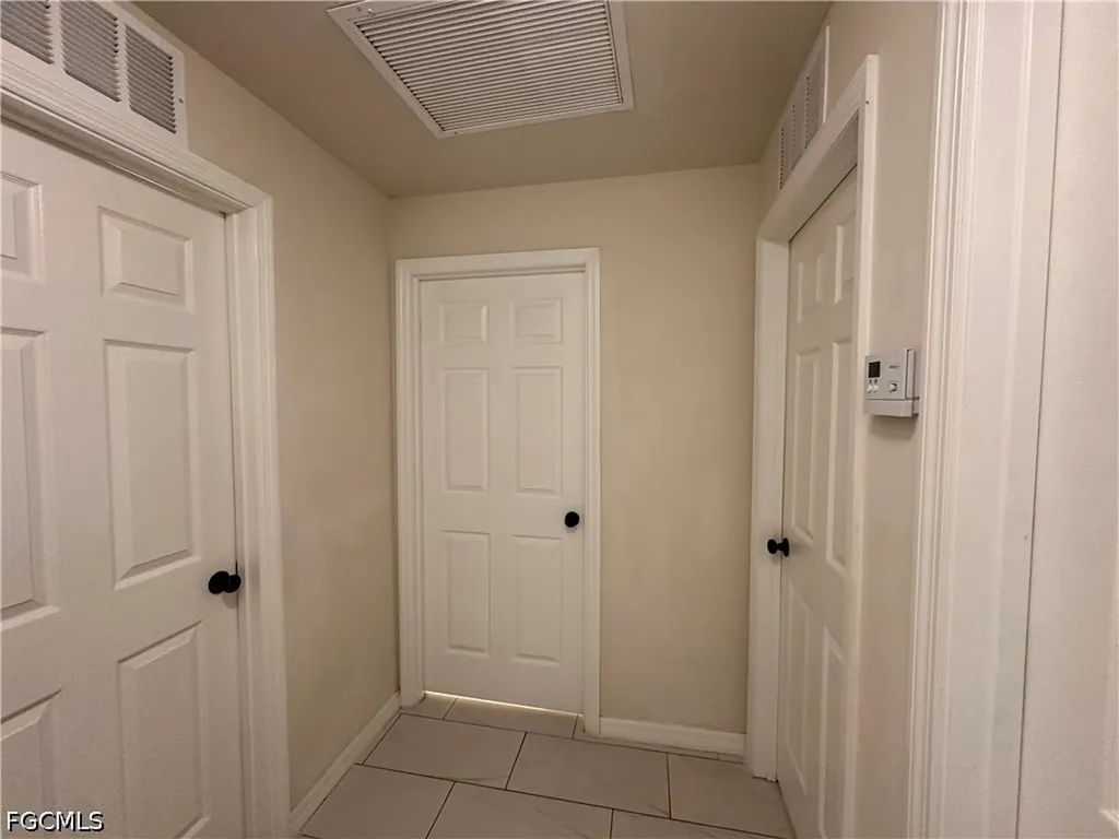 2212 SW Santa Barbara Place Cape Coral FL 33991