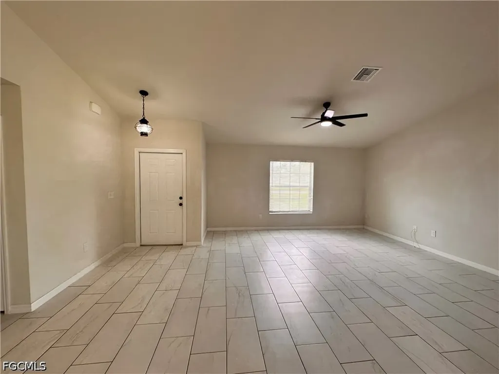 2212 SW Santa Barbara Place Cape Coral FL 33991