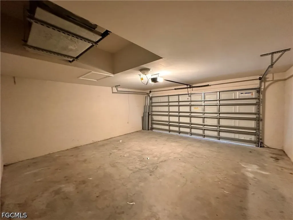 2212 SW Santa Barbara Place Cape Coral FL 33991