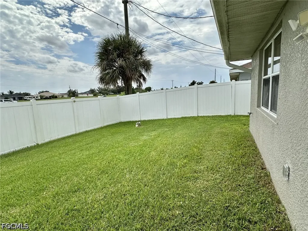 2306/2308 NE 16th Terrace Cape Coral FL 33909