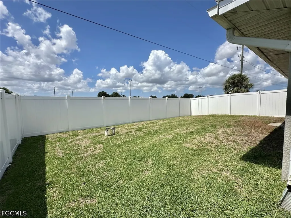 2306/2308 NE 16th Terrace Cape Coral FL 33909