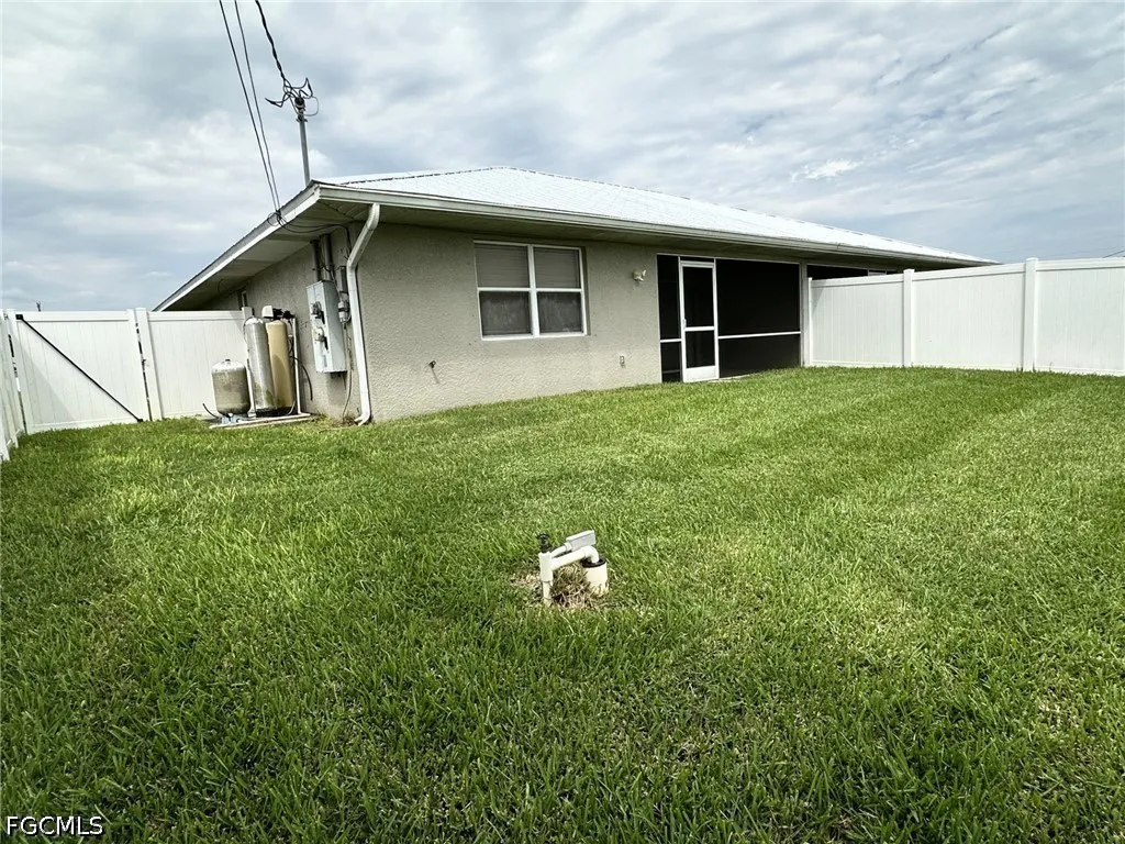 2306-2308 NE 16th Terrace Cape Coral FL 33909