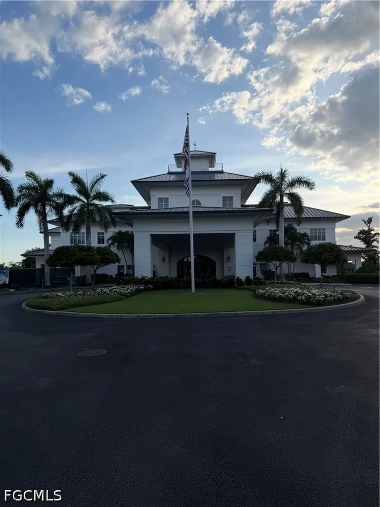 Naples FL, 4700 Yacht Harbor Drive, Unit 622