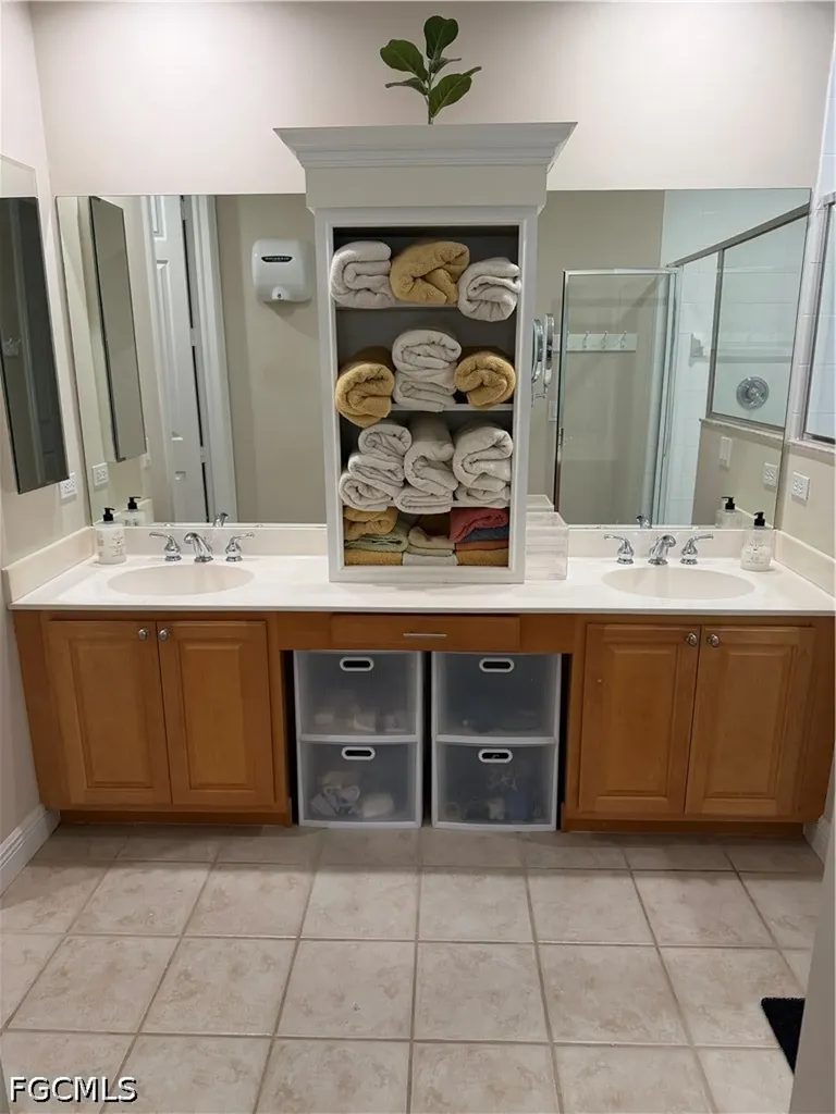 4700 Yacht Harbor Drive Naples FL 34112