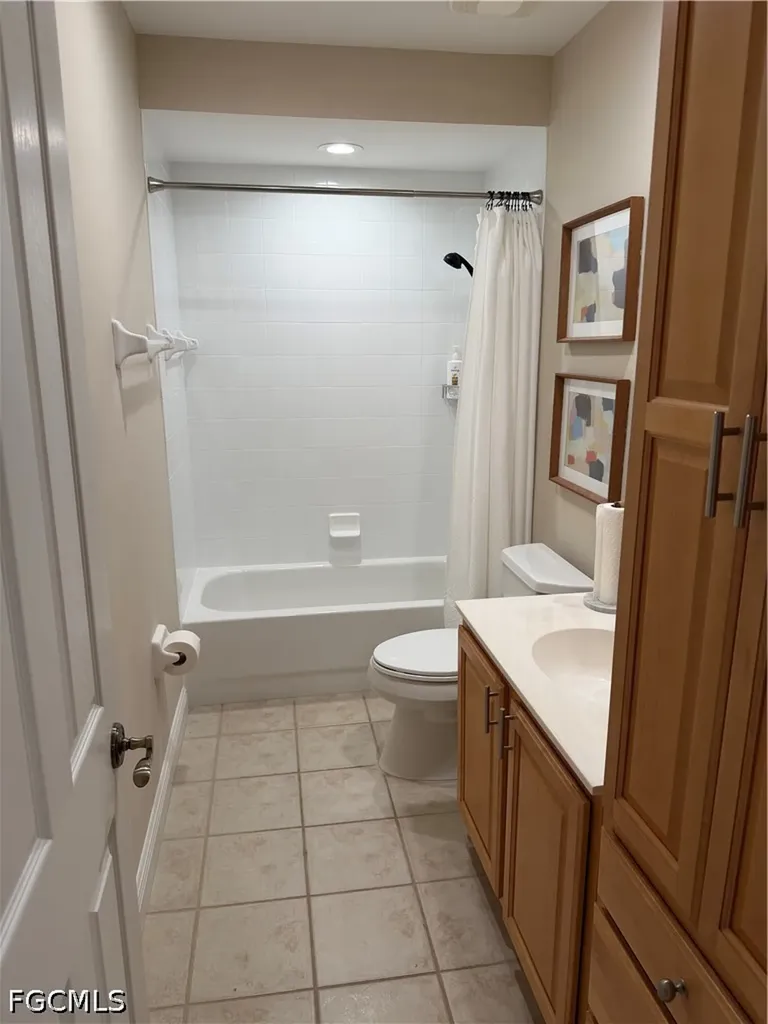 4700 Yacht Harbor Drive Naples FL 34112