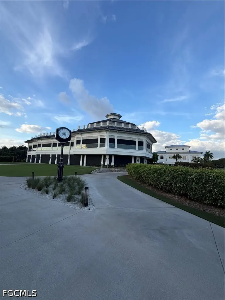 4700 Yacht Harbor Drive Naples FL 34112