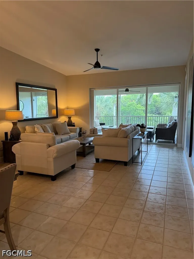 4700 Yacht Harbor Drive Naples FL 34112