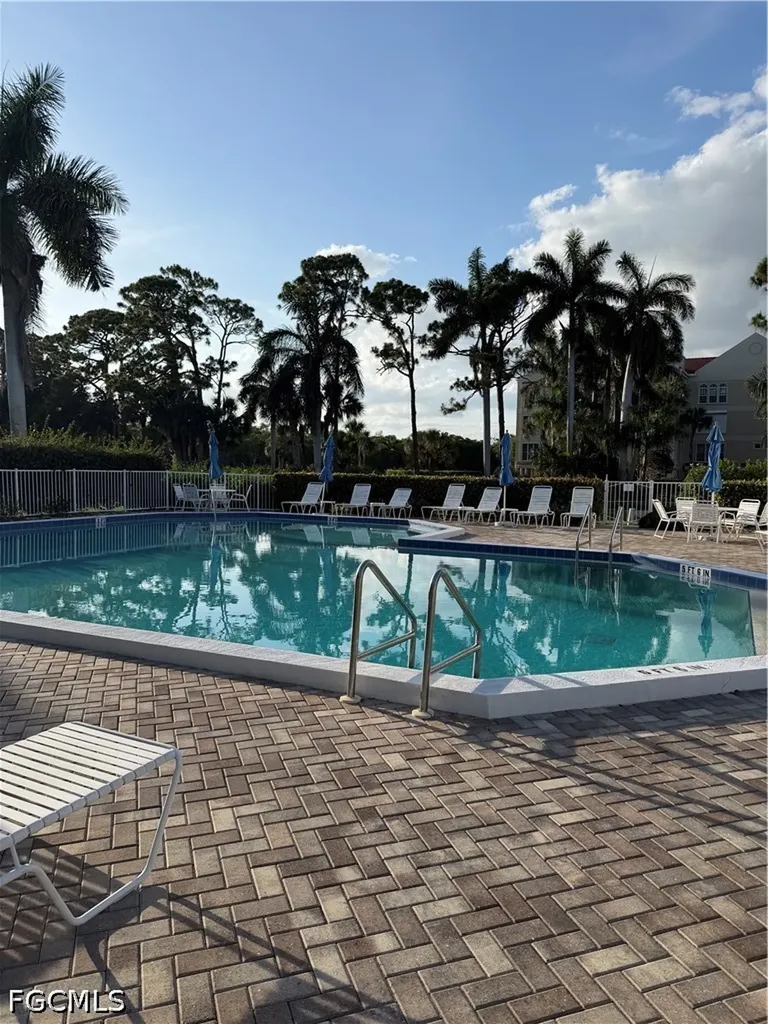 4700 Yacht Harbor Drive Naples FL 34112