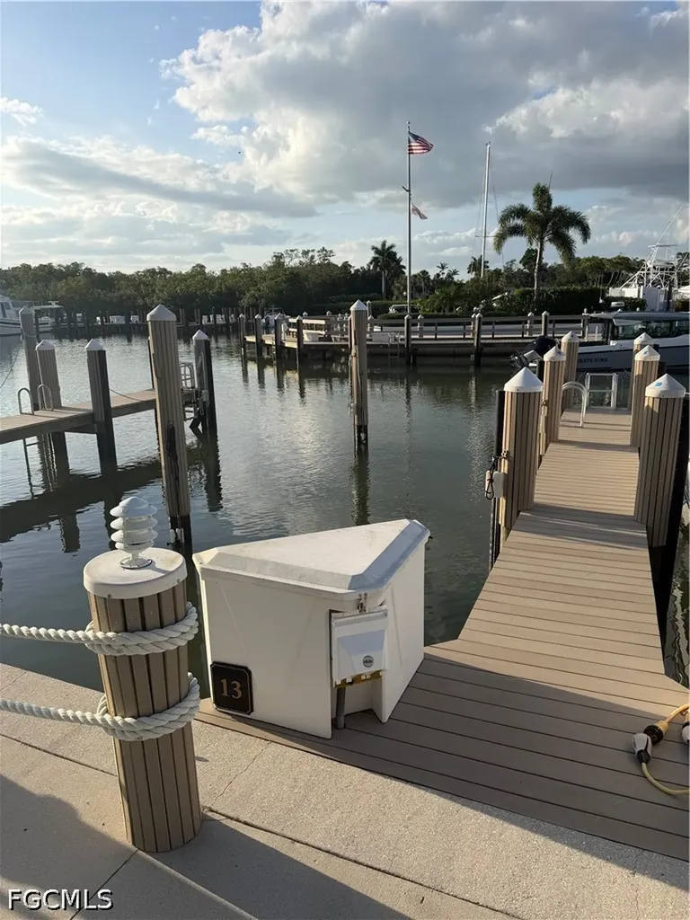 4700 Yacht Harbor Drive Naples FL 34112