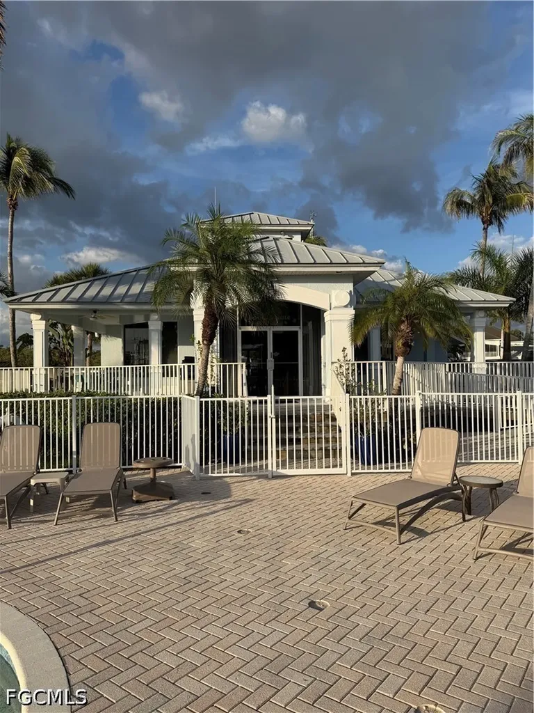4700 Yacht Harbor Drive Naples FL 34112