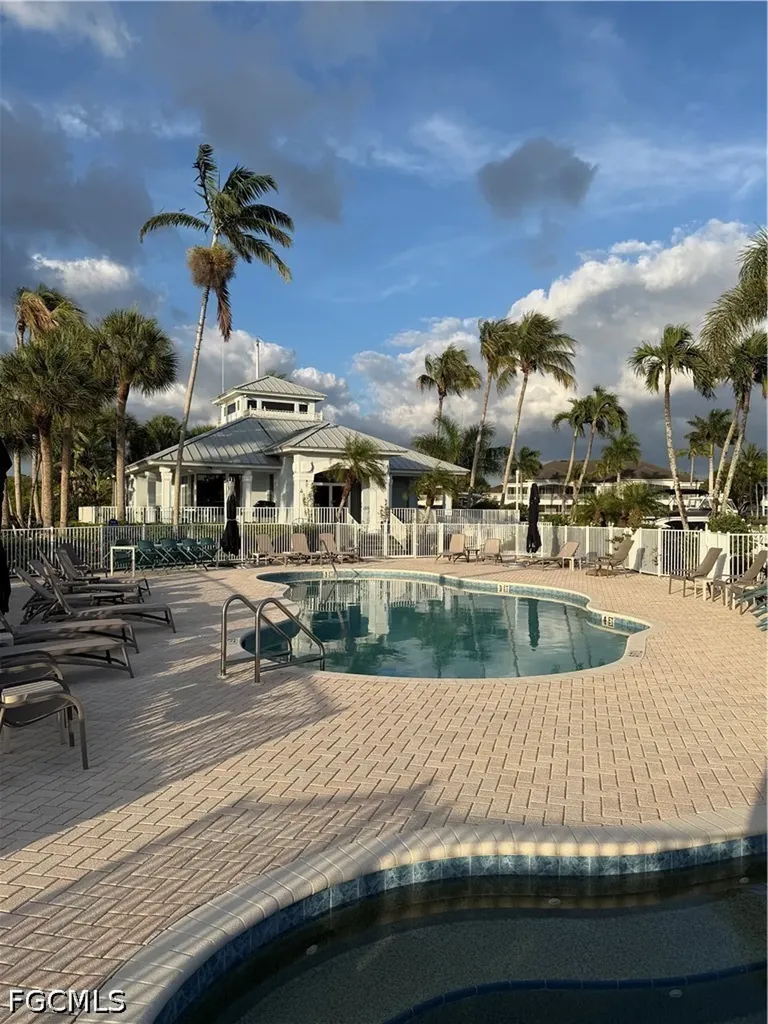 4700 Yacht Harbor Drive Naples FL 34112