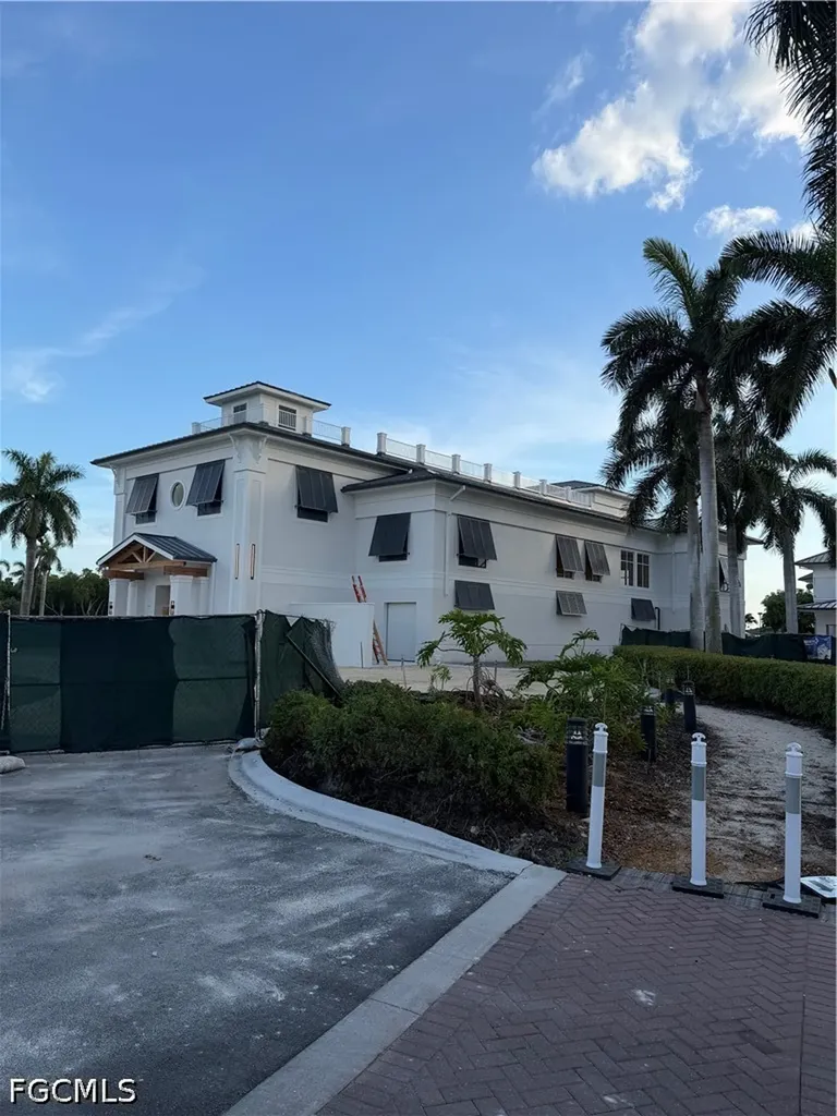4700 Yacht Harbor Drive Naples FL 34112