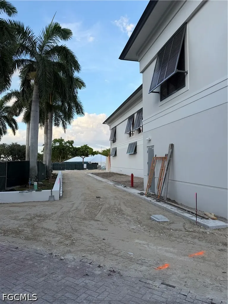 4700 Yacht Harbor Drive Naples FL 34112