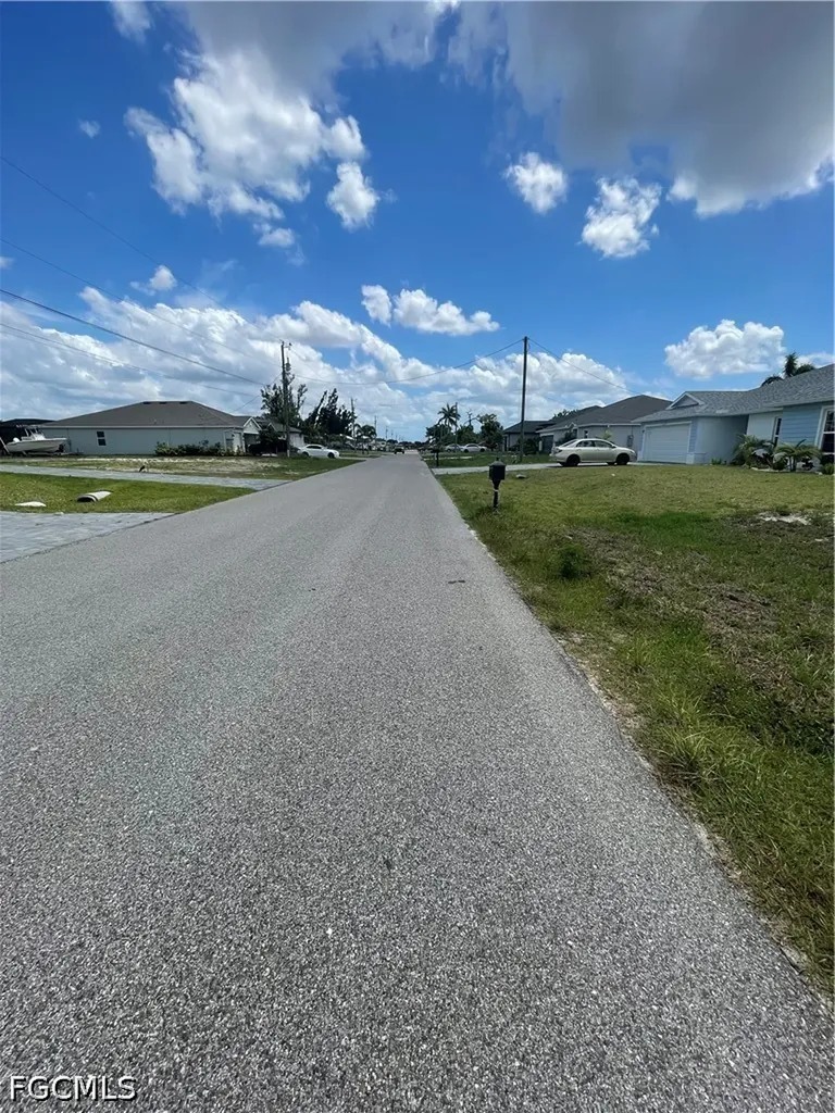 526 NW 7th Avenue Cape Coral FL 33993