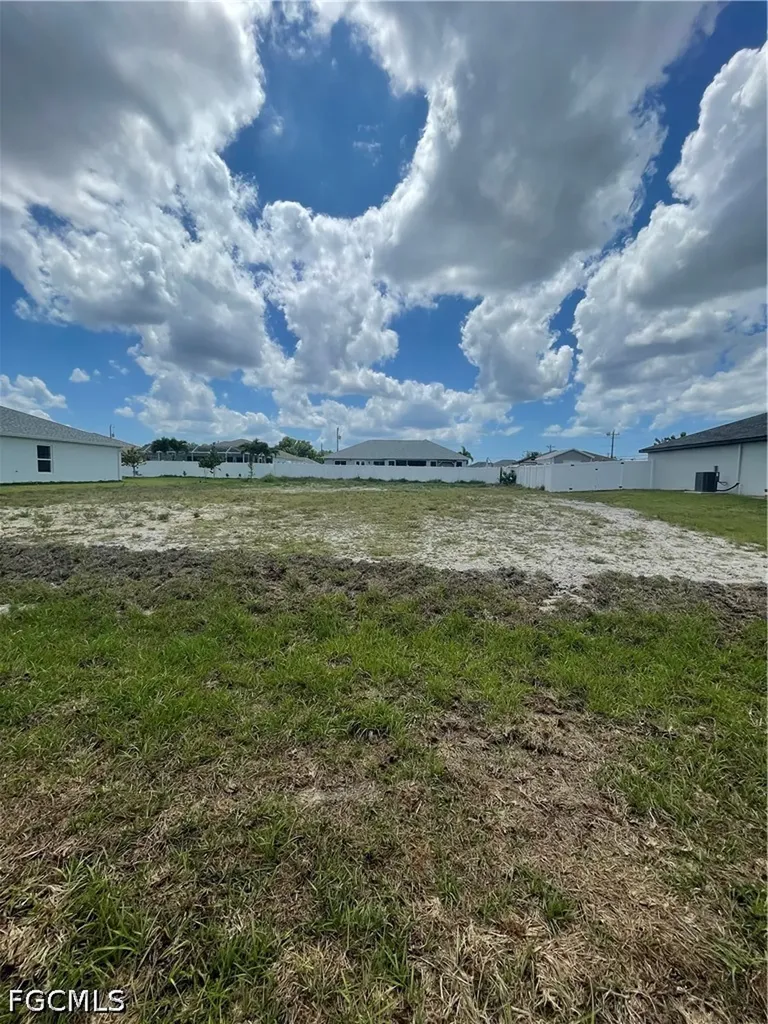 526 NW 7th Avenue Cape Coral FL 33993