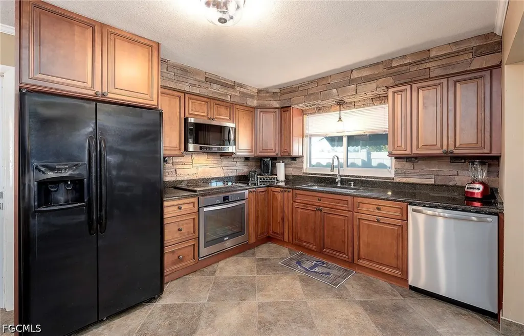 171 SW 51st Terrace Cape Coral FL 33914