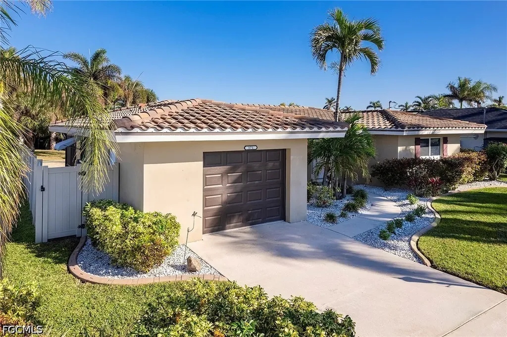 171 SW 51st Terrace Cape Coral FL 33914
