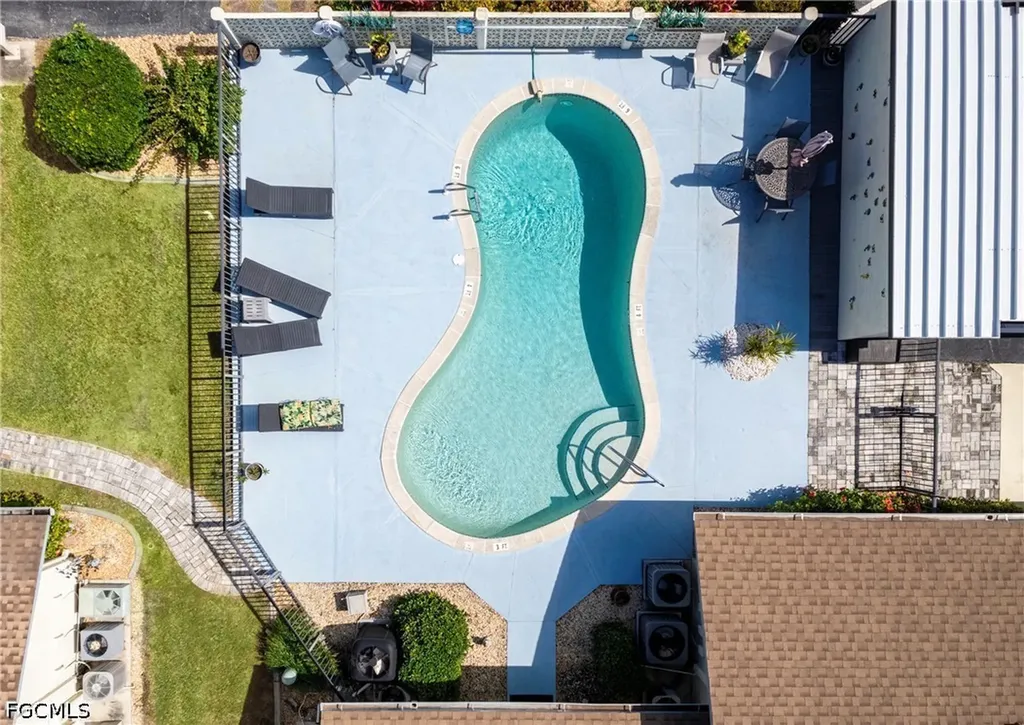 616 SE 14th Terrace Cape Coral FL 33990